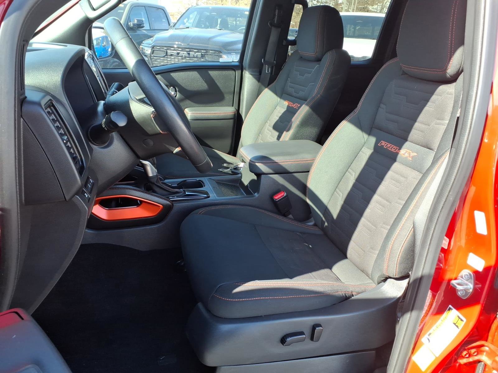 Used 2023 Nissan Frontier PRO-4X w/ Pro Convenience Package image 10