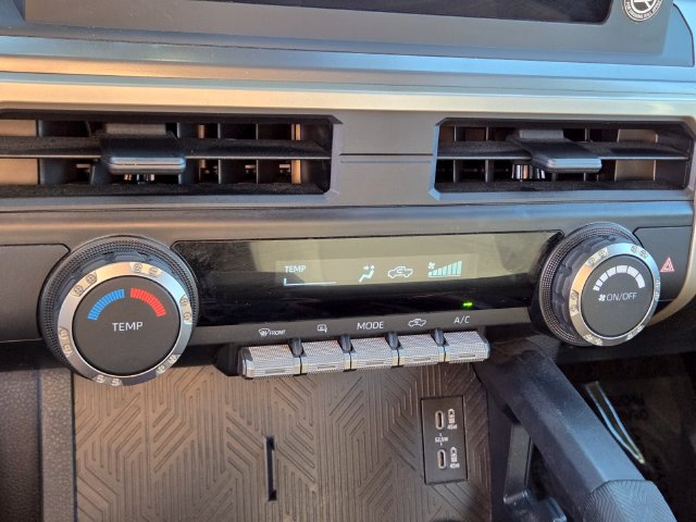 Used 2025 Toyota Tacoma SR5 AWD/4WD image 28