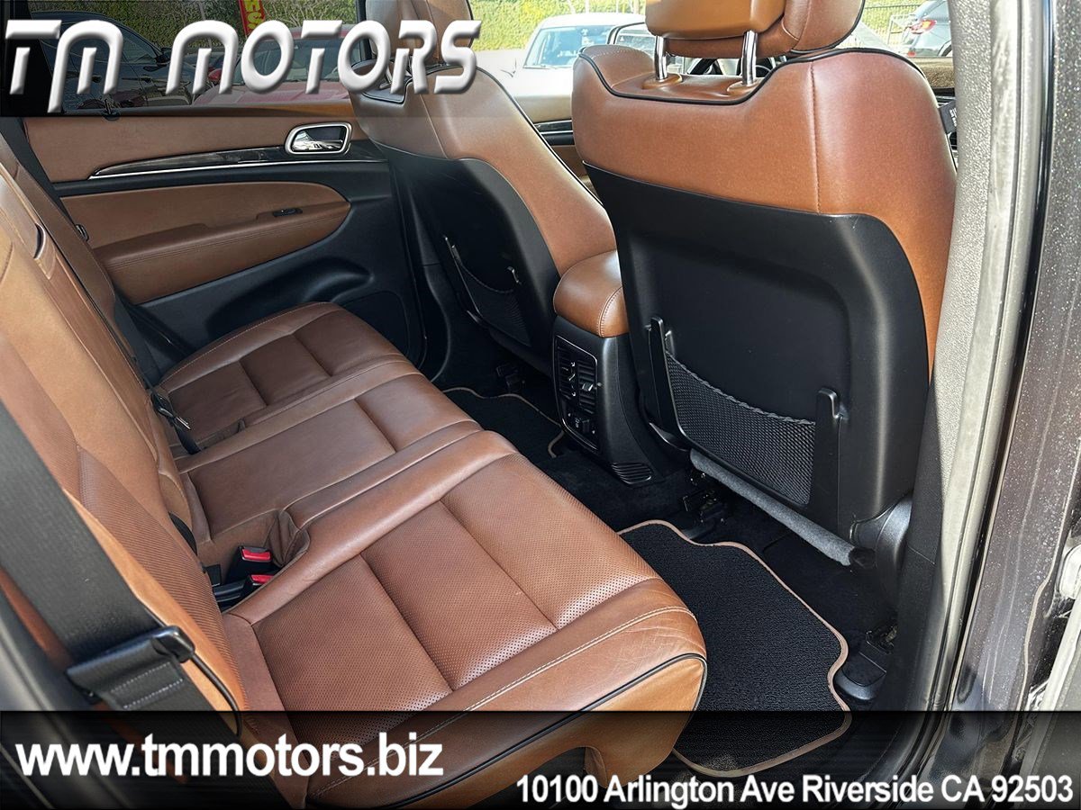 Used 2013 Jeep Grand Cherokee Overland Summit AWD/4WD image 18