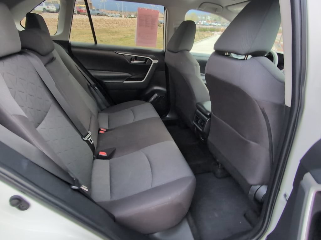 Used 2023 Toyota RAV4 XLE AWD/4WD image 30