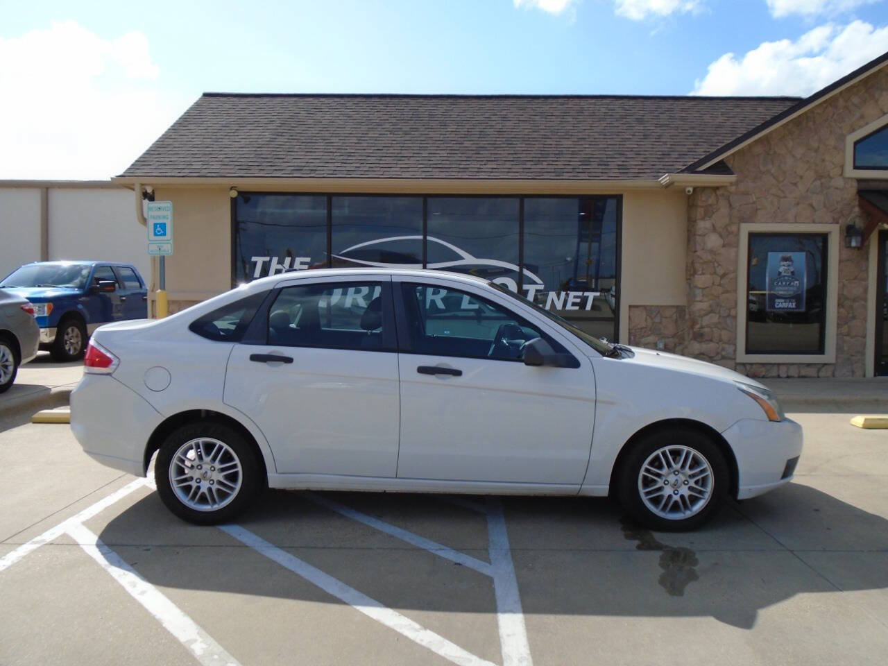 Used 2009 Ford Focus SE FWD image 5