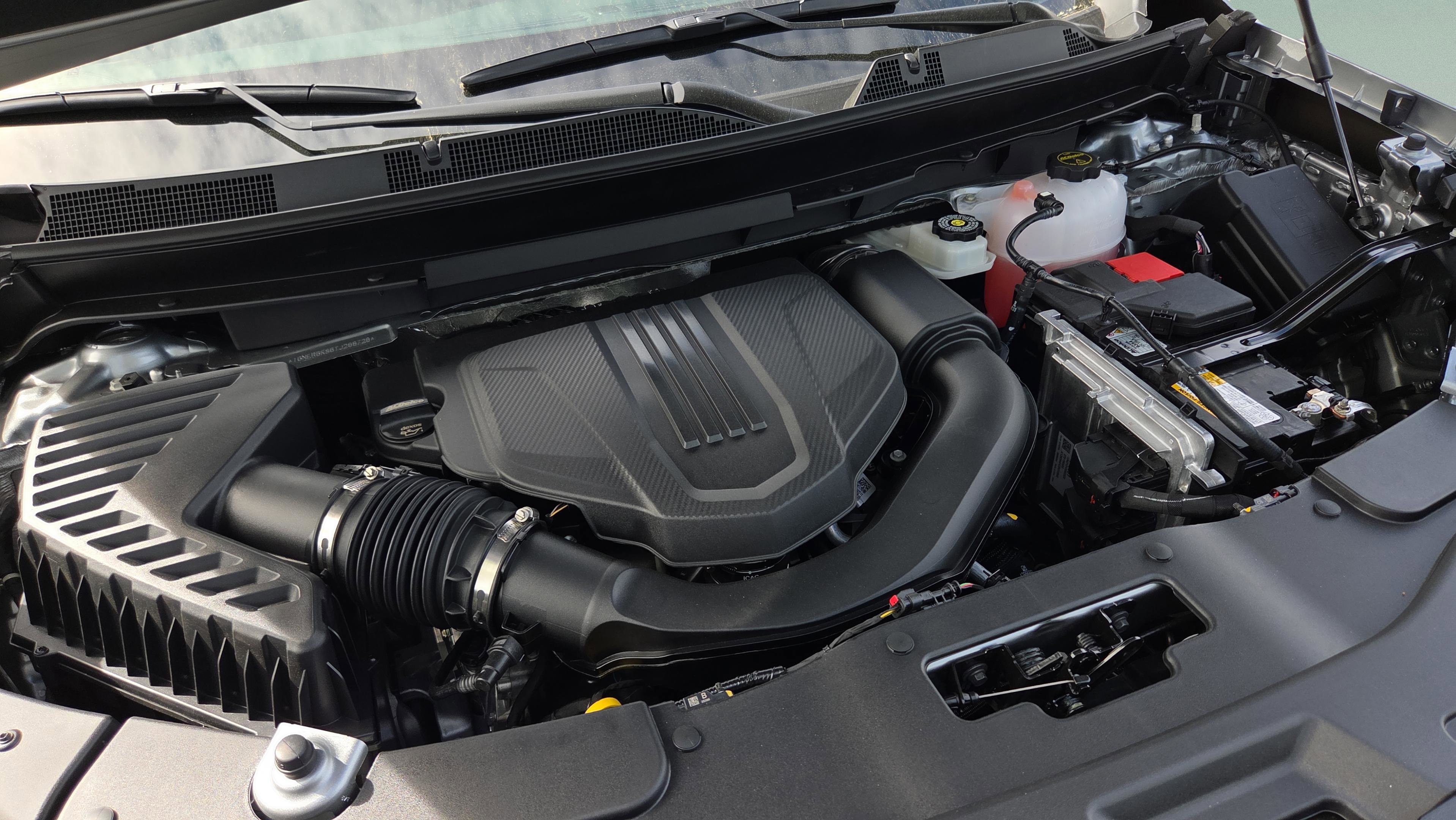 New 2026 Chevrolet Traverse LT w/ Driver Confidence Package FWD image 12