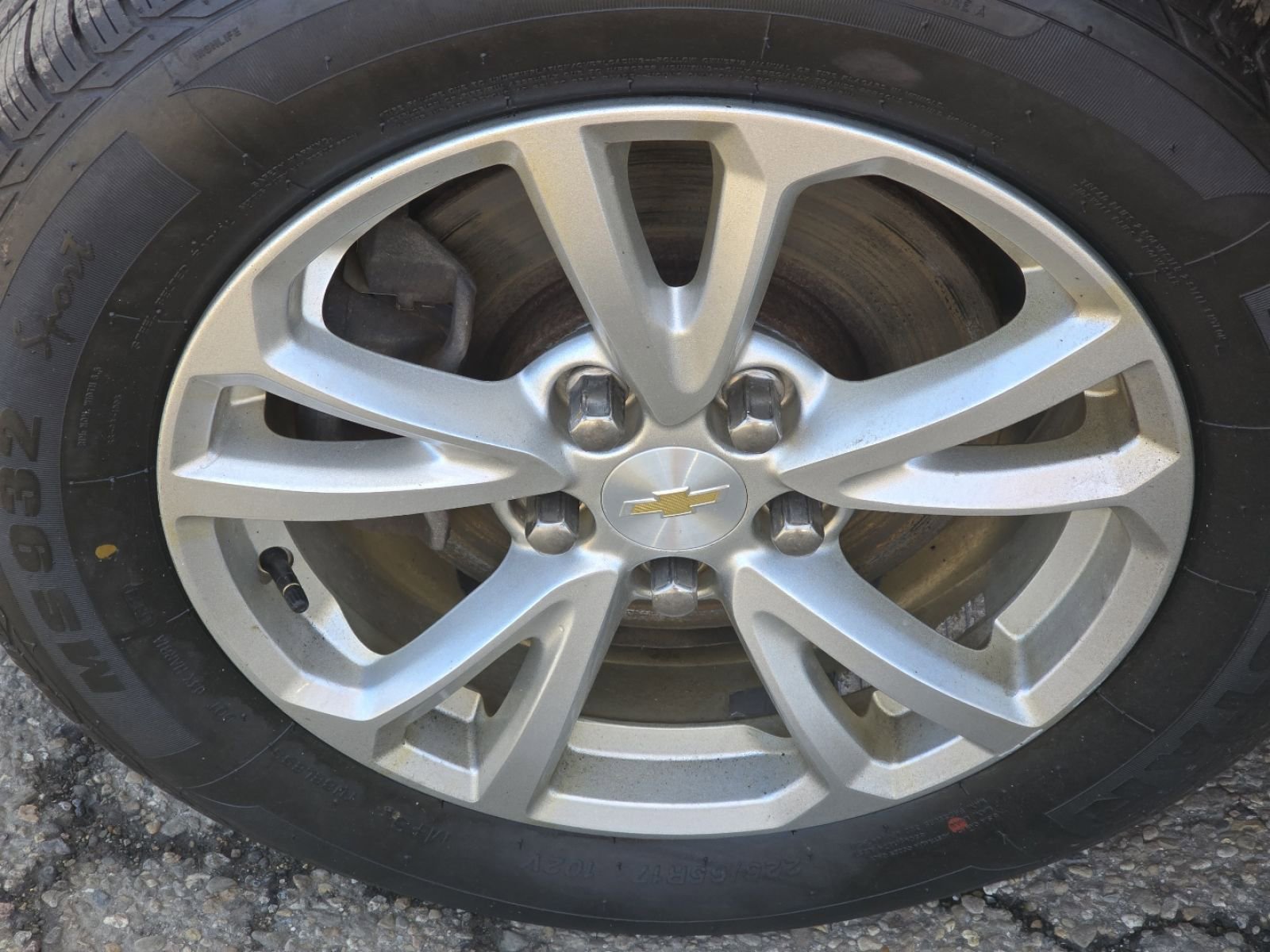 Used 2017 Chevrolet Equinox LT w/ Convenience Package image 28