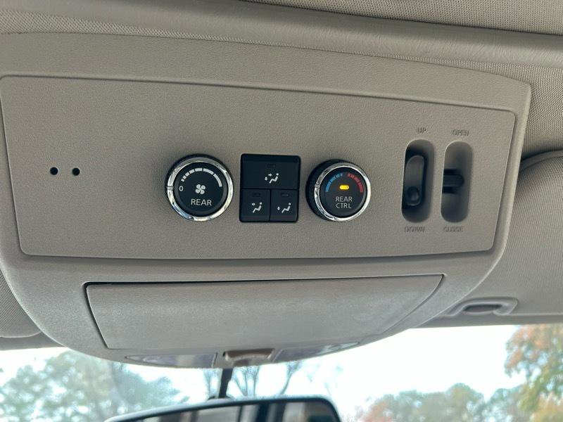 Used 2015 Nissan Armada Platinum w/ Platinum Reserve Package image 37