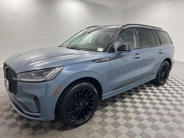 New 2025 Lincoln Aviator Reserve w/ Equipment Group 201A image 3