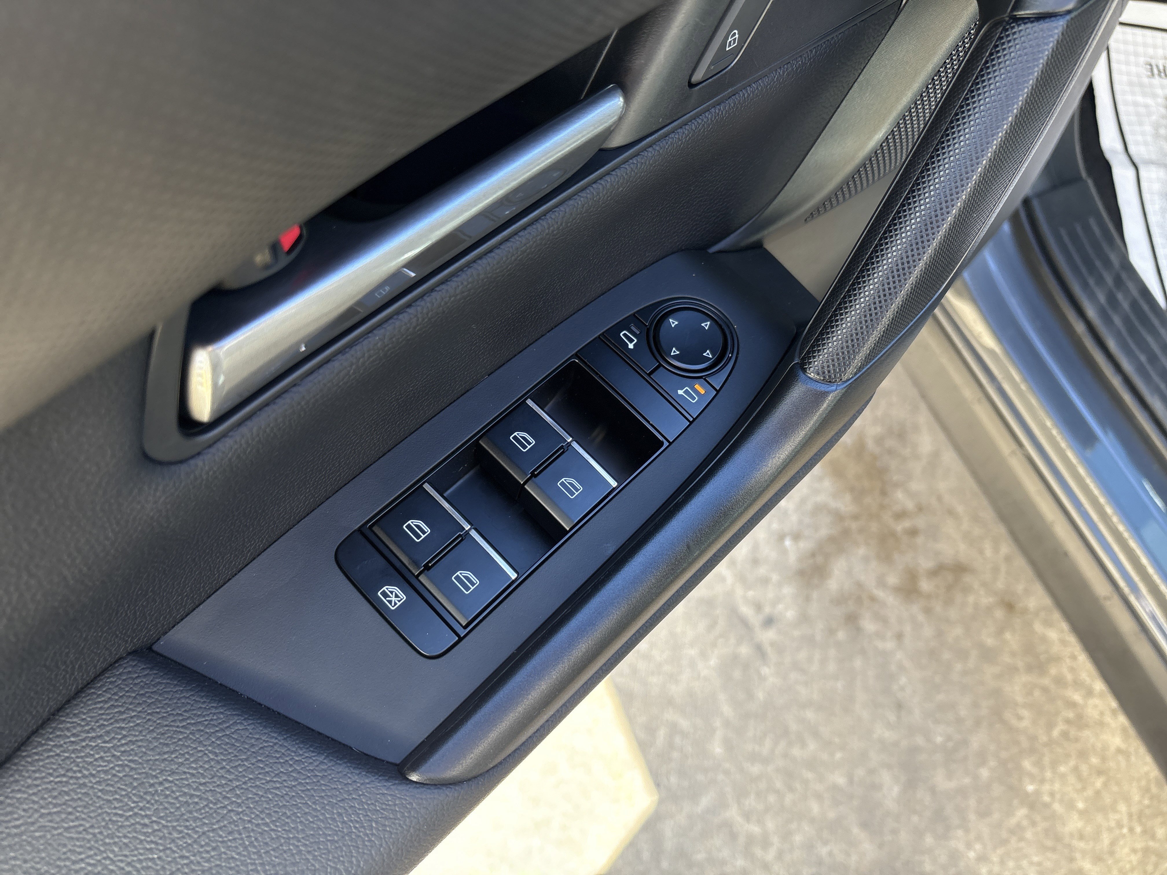 Used 2025 MAZDA CX-50 AWD 2.5 S w/ Weather Package image 15