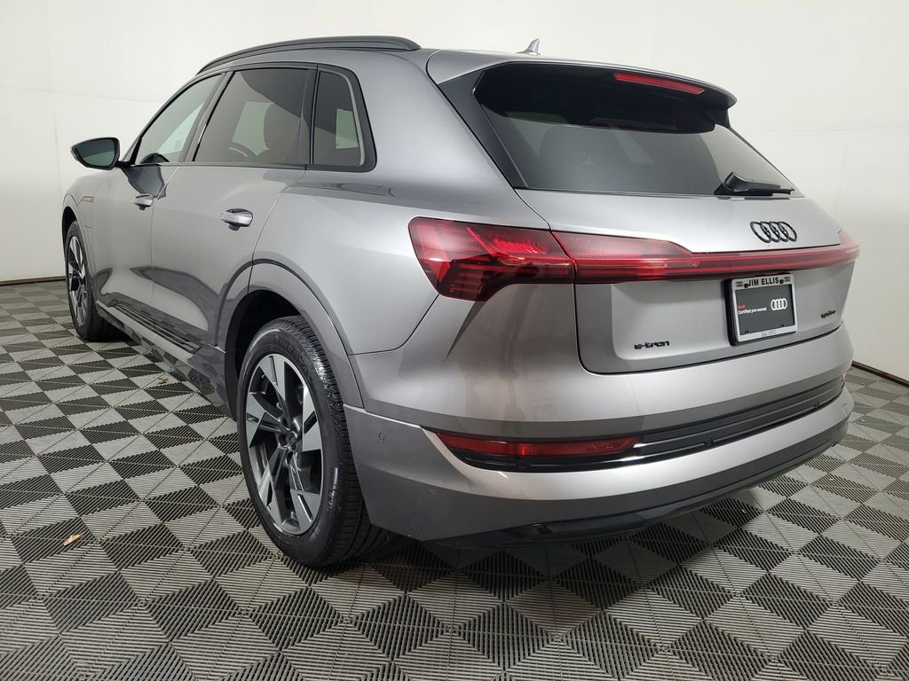Used 2023 Audi e-tron Premium w/ Convenience Plus Package AWD/4WD image 4