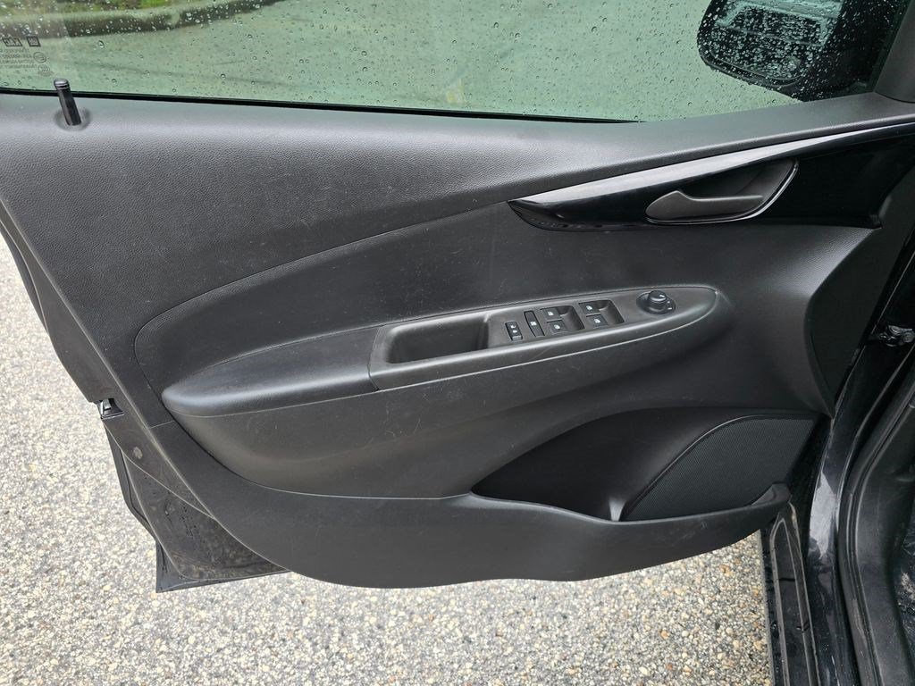 Used 2021 Chevrolet Spark LT FWD image 13