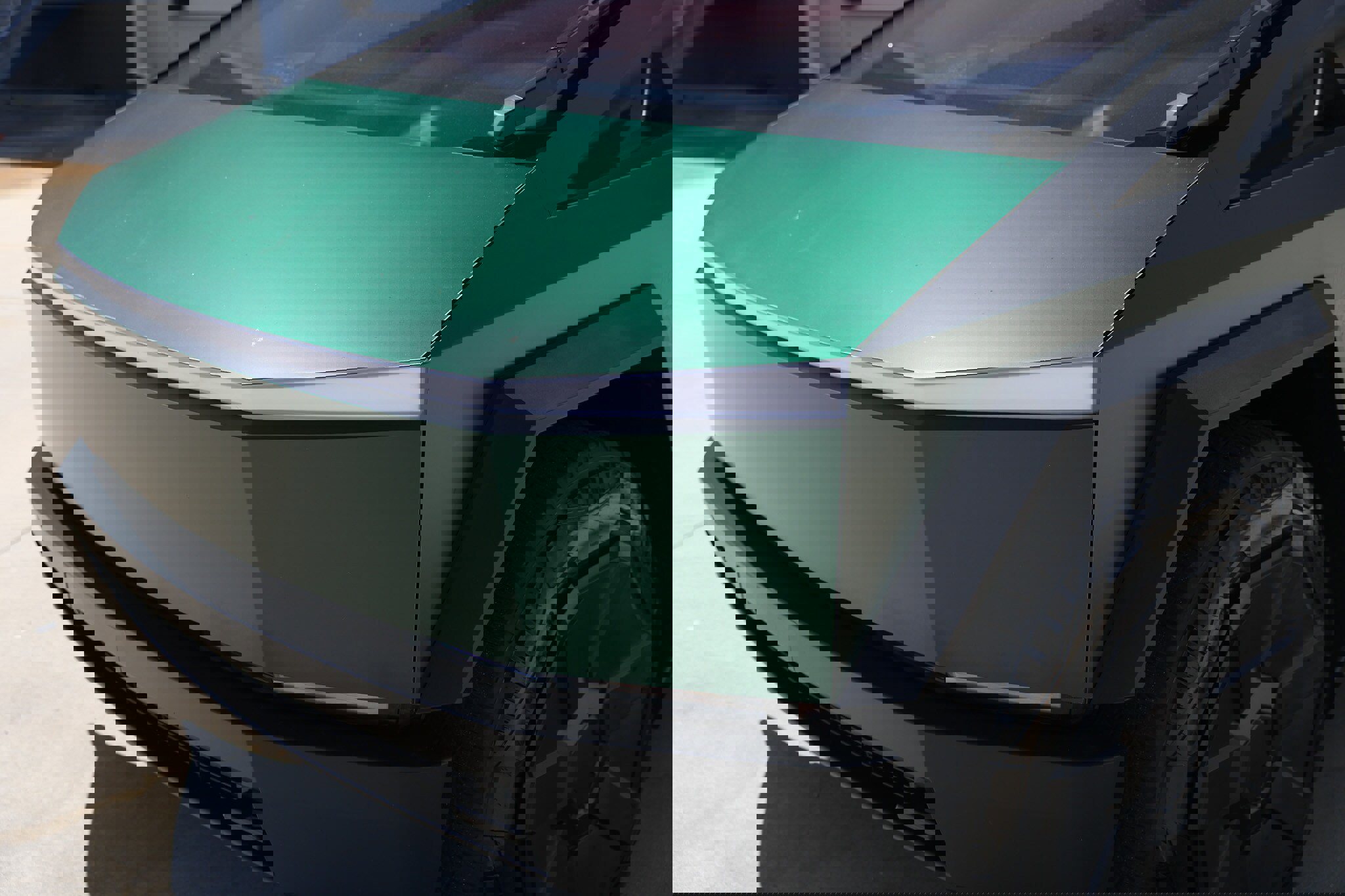 Used 2024 Tesla Cybertruck AWD Crew Cab image 34