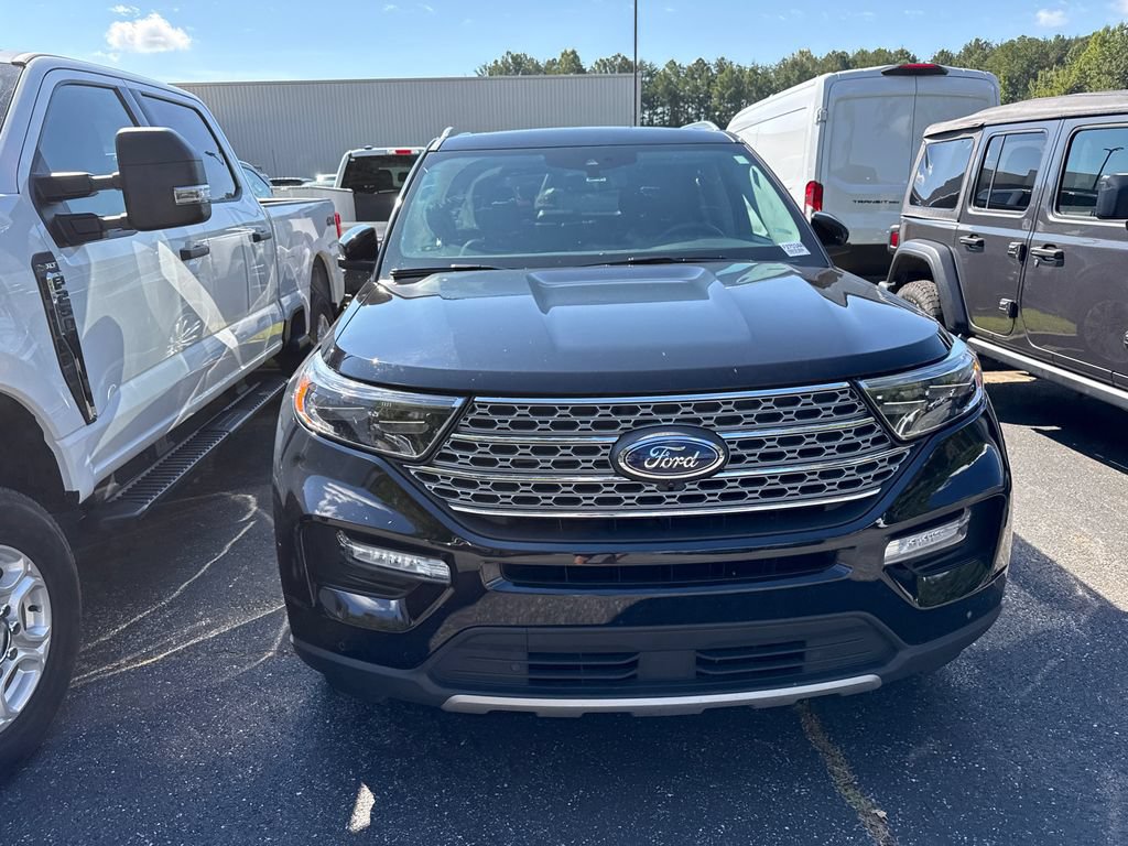 Used 2021 Ford Explorer Limited w/ Equipment Group 301A AWD/4WD image 3