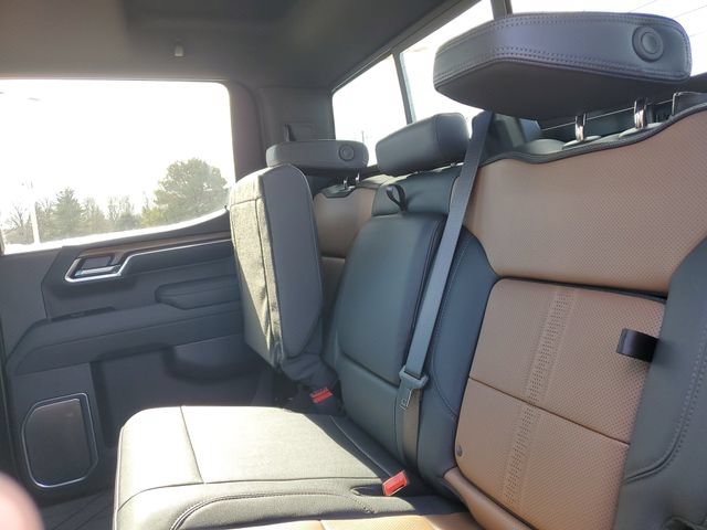 Used 2025 Chevrolet Silverado 1500 High Country AWD/4WD image 28