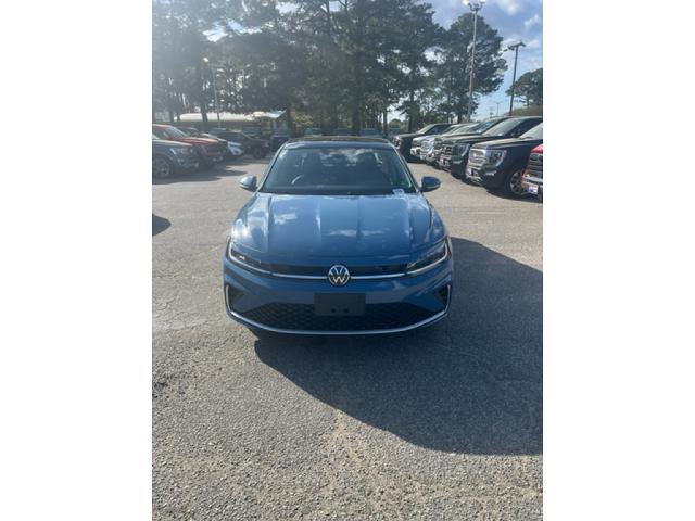 Used 2025 Volkswagen Jetta SEL image 2