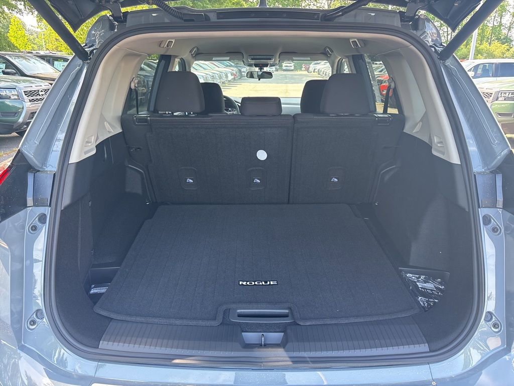 New 2026 Nissan Rogue SV FWD image 15