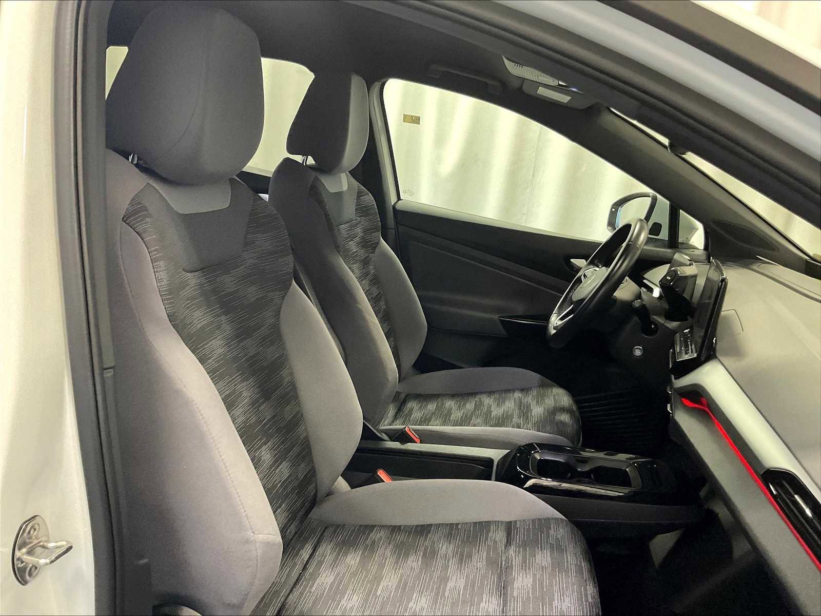 Used 2021 Volkswagen ID.4 Pro w/ ID.4 Protection Package image 11