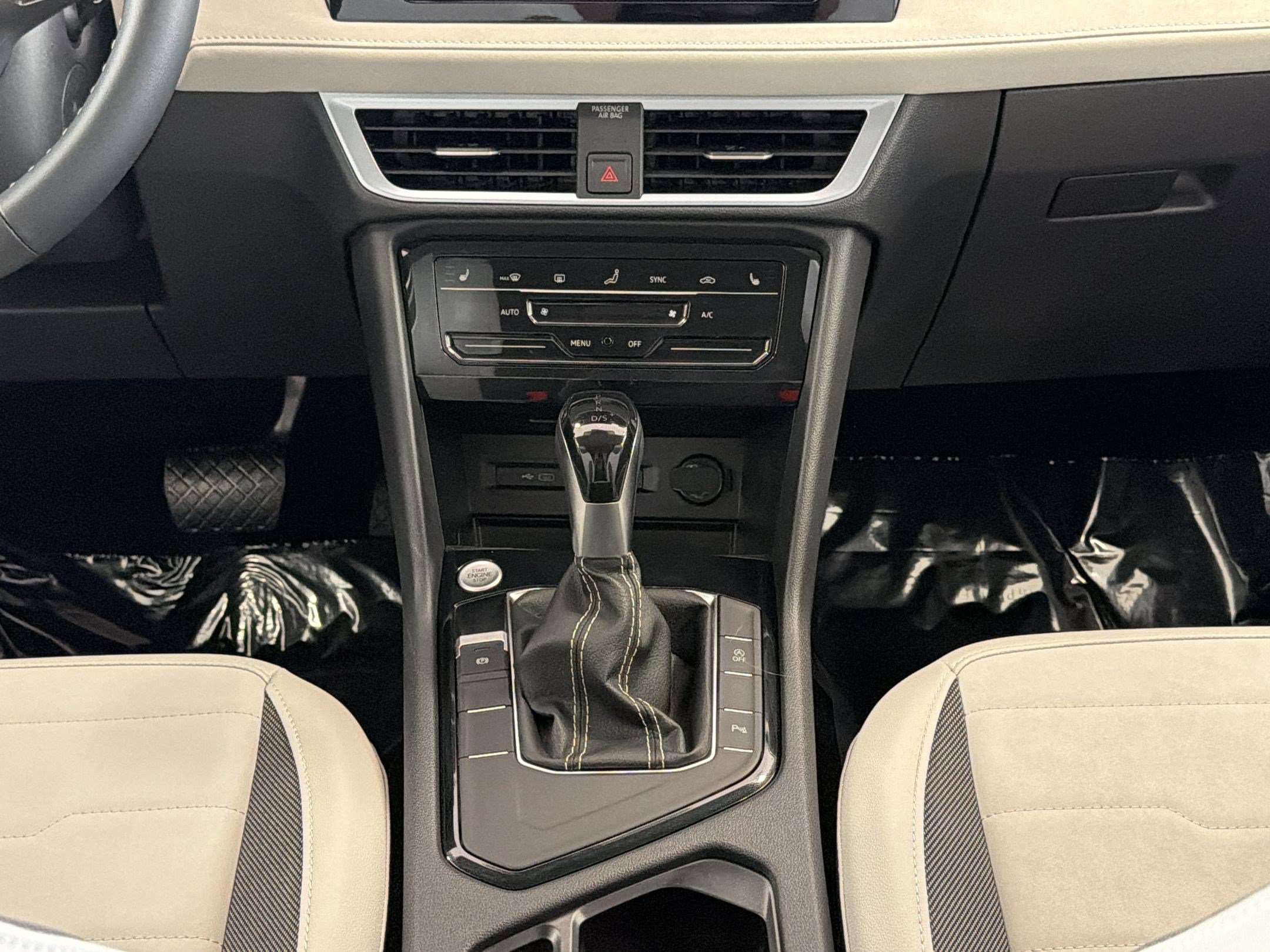 New 2026 Volkswagen Taos SE FWD image 18