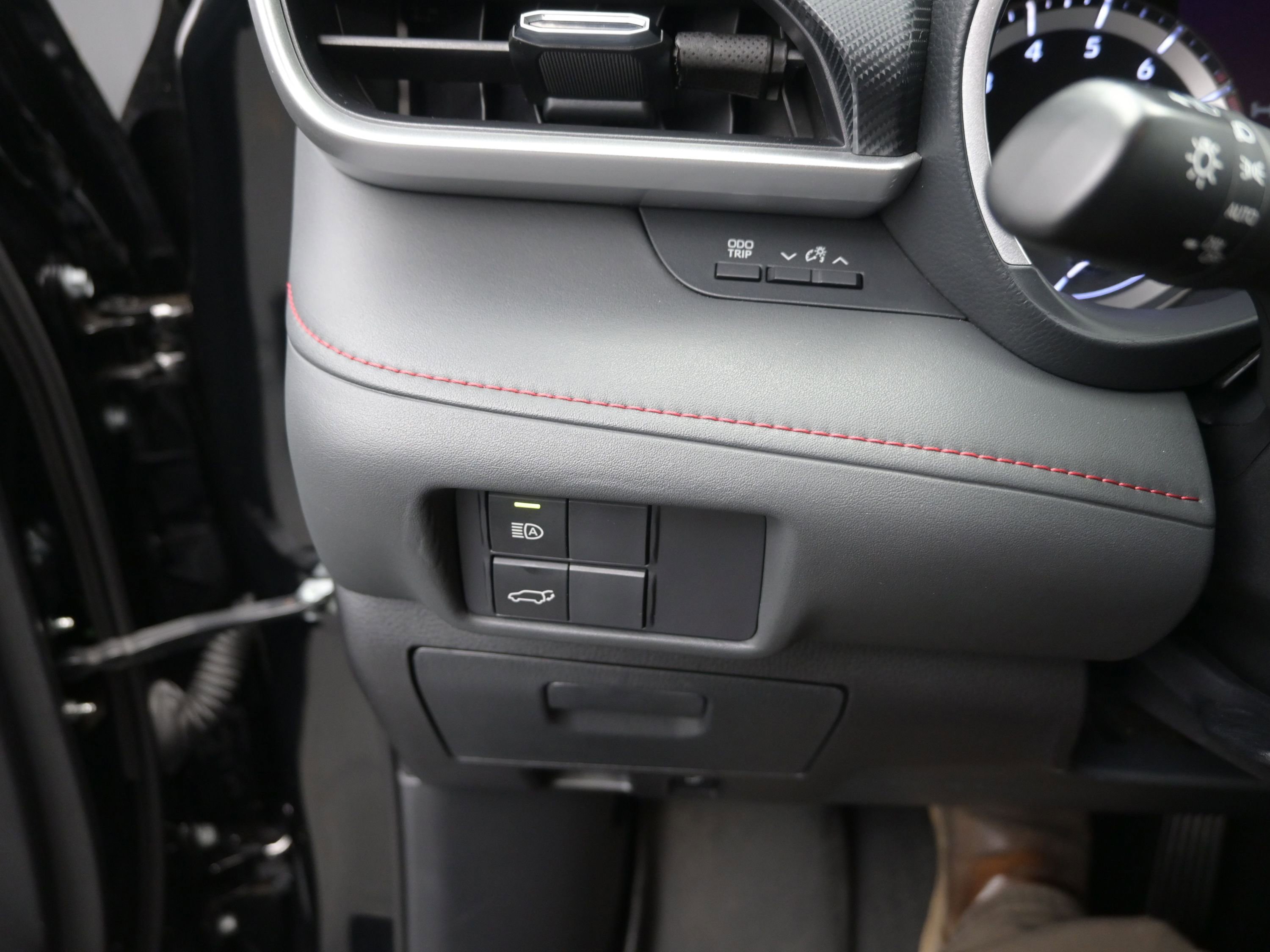 Used 2022 Toyota Highlander XSE image 12