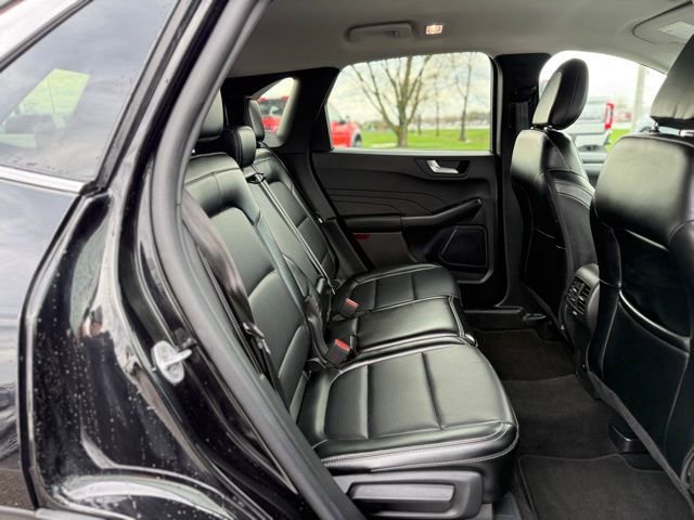 Certified 2024 Ford Escape Platinum AWD/4WD image 22