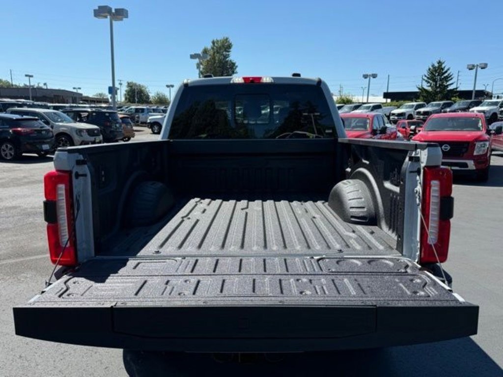 New 2025 Ford F350 Lariat w/ Lariat Ultimate Package image 8