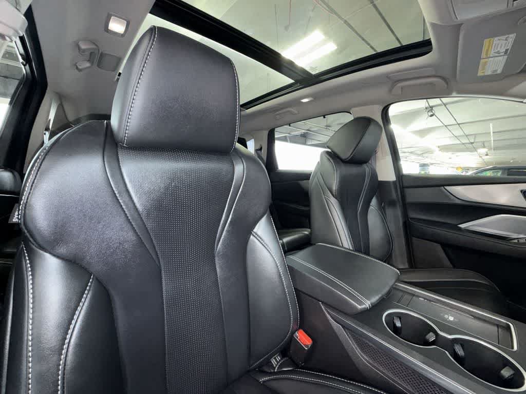 Certified 2025 Acura MDX FWD w/ Technology Package image 27