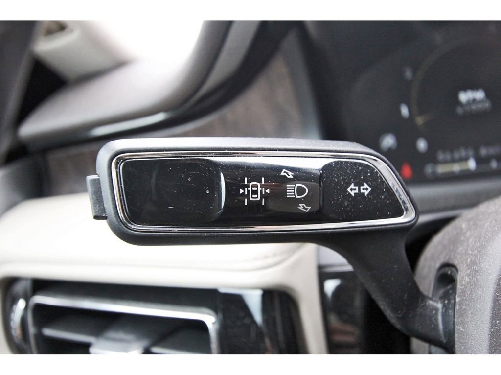Used 2020 Lincoln Aviator Reserve w/ Equipment Group 202A image 11