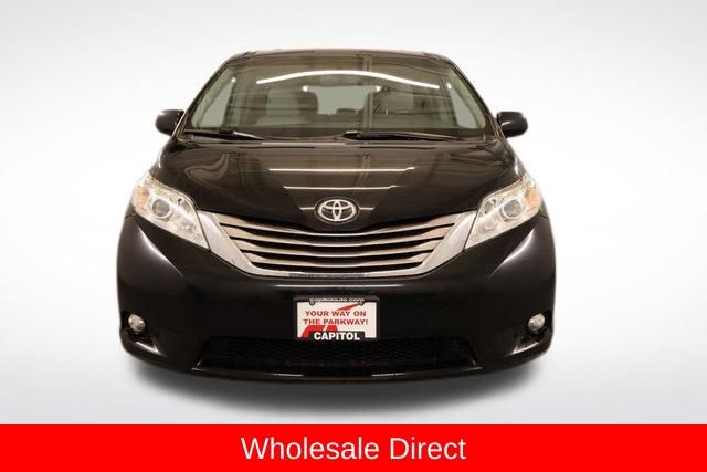 Used 2016 Toyota Sienna XLE image 6