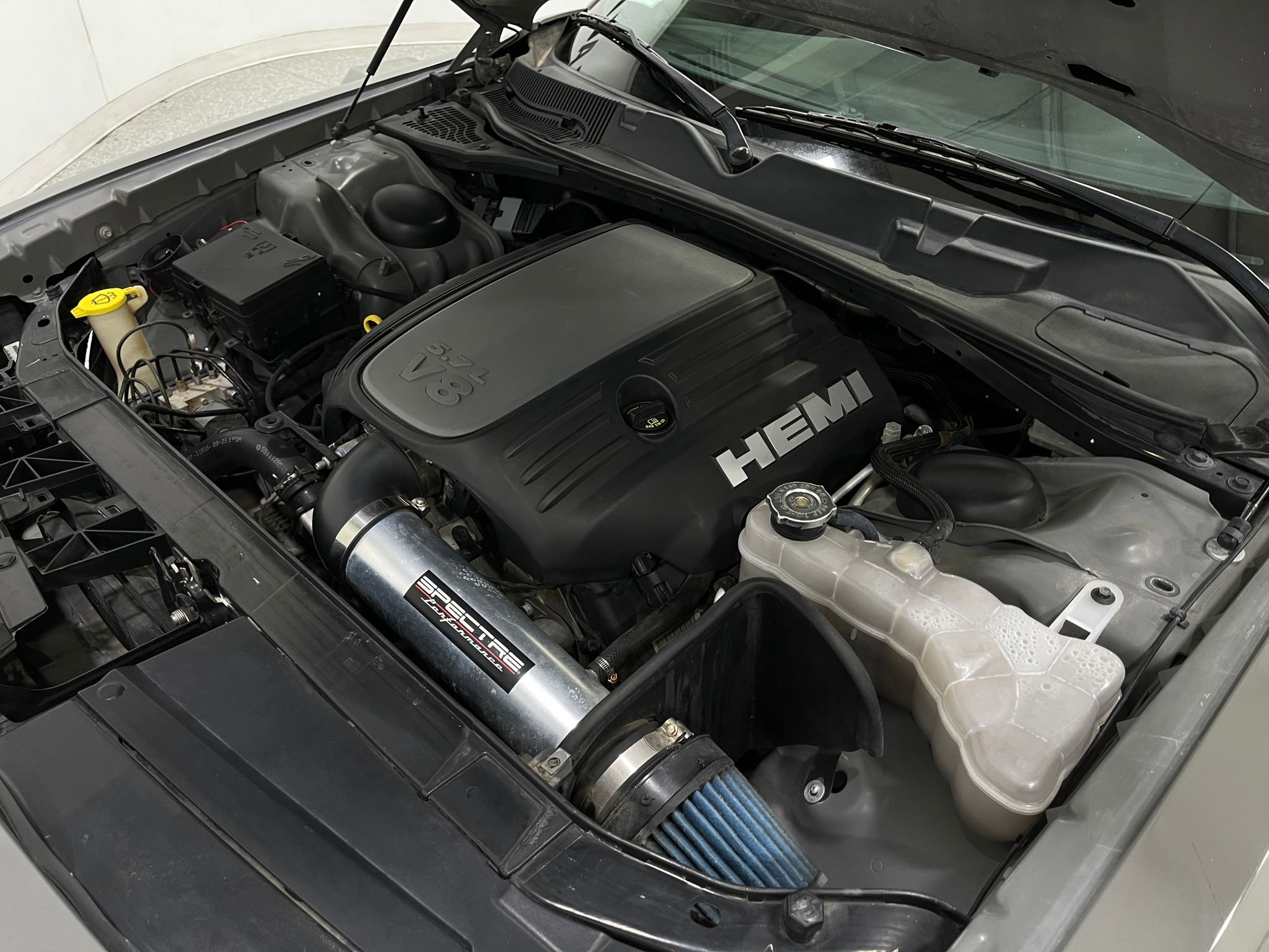 Used 2017 Dodge Challenger R/T w/ Driver Convenience Group image 27