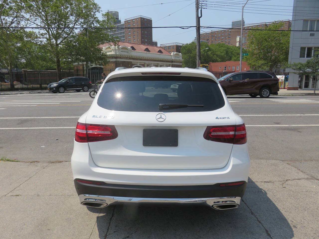 Used 2018 Mercedes-Benz GLC 300 4MATIC image 8