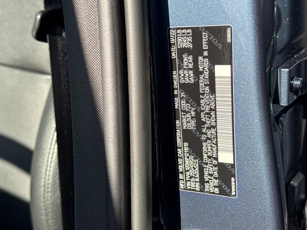 Certified 2023 Volvo XC60 B5 Plus w/ Climate Package FWD image 28