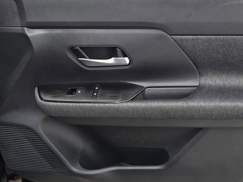 Certified 2026 Nissan Kicks SV image 8