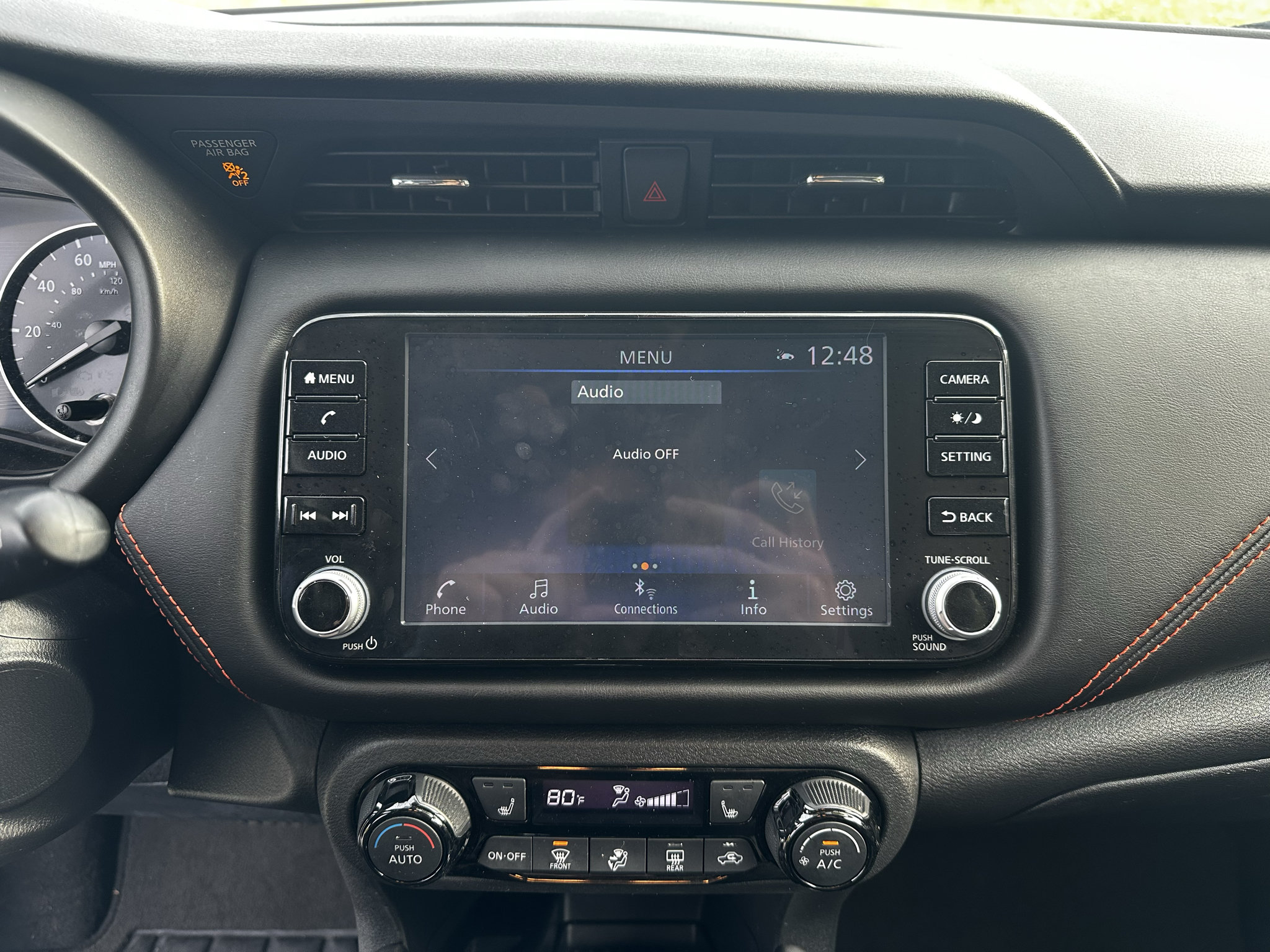 Used 2023 Nissan Kicks SR w/ SR Premium Package FWD image 23