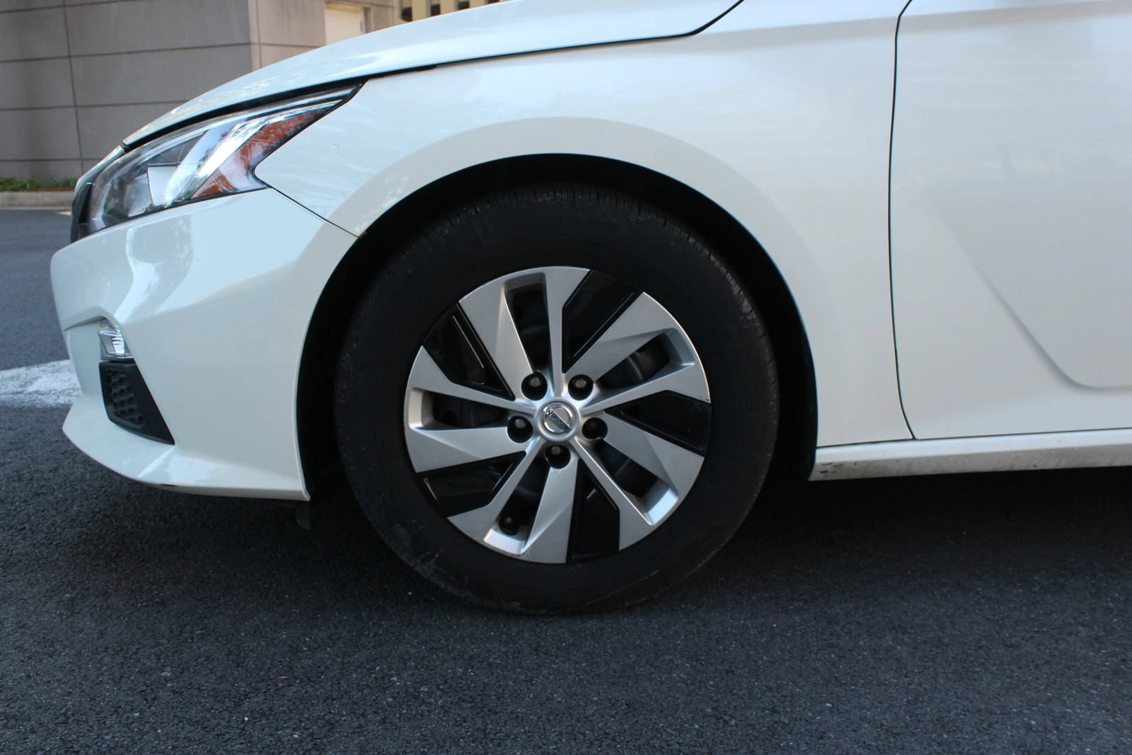 Used 2020 Nissan Altima 2.5 S FWD image 11