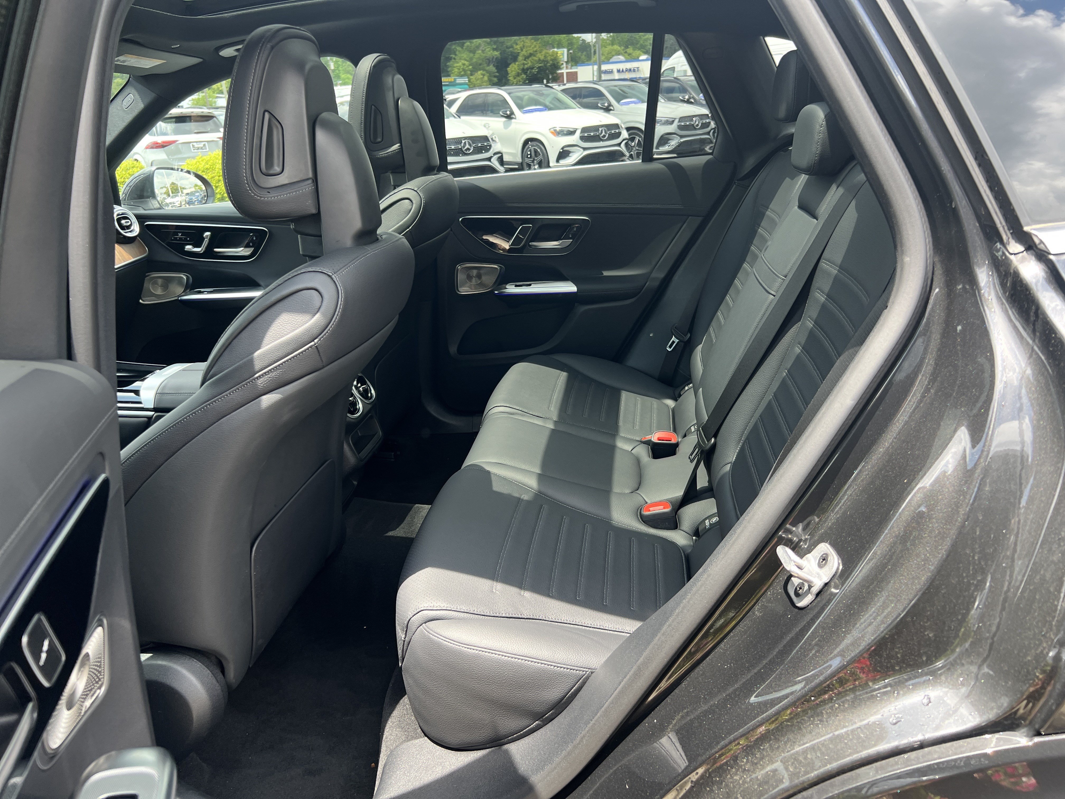 Certified 2025 Mercedes-Benz GLC 300 4MATIC image 51