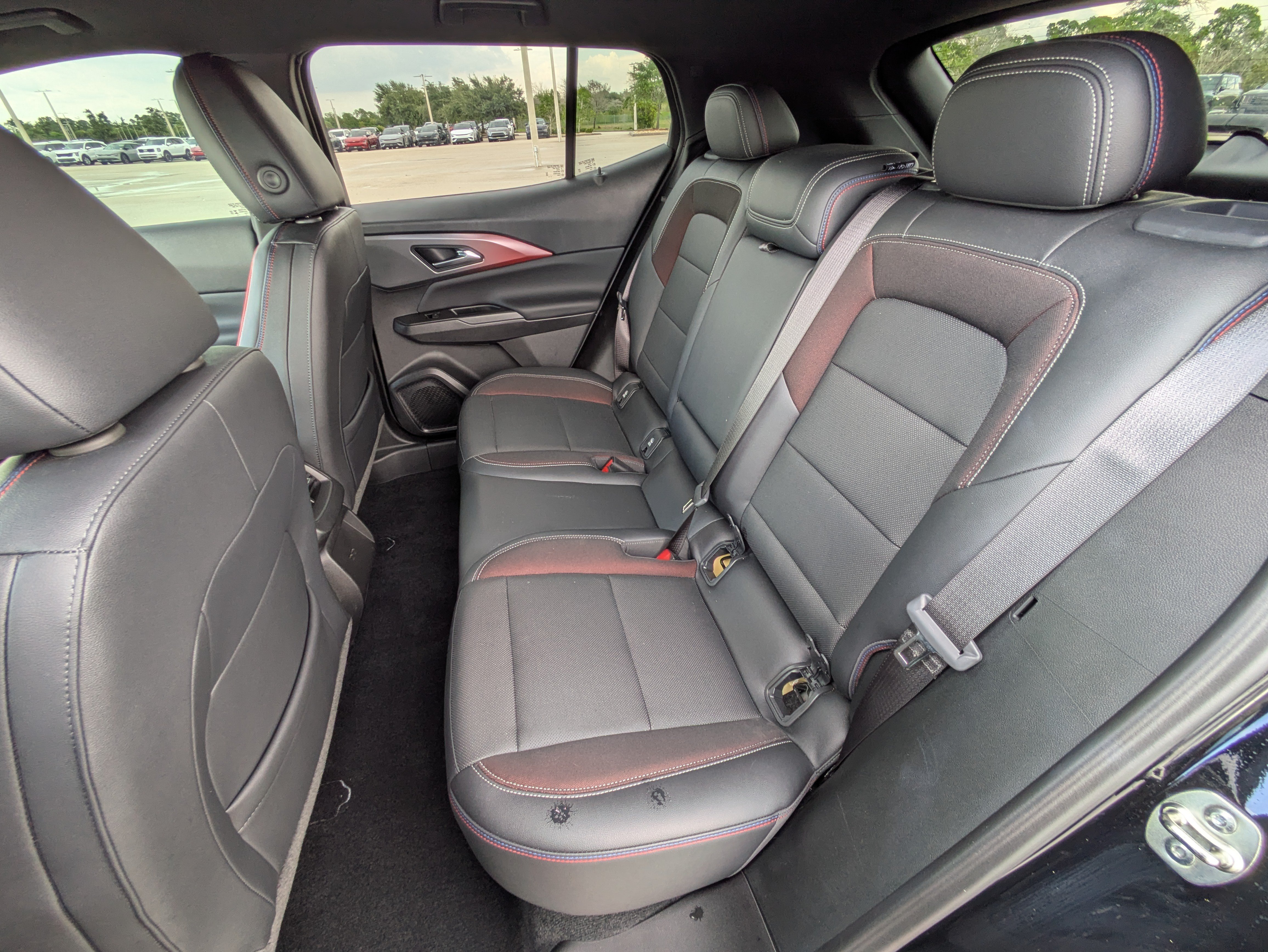 Used 2024 Chevrolet Equinox EV RS FWD image 14