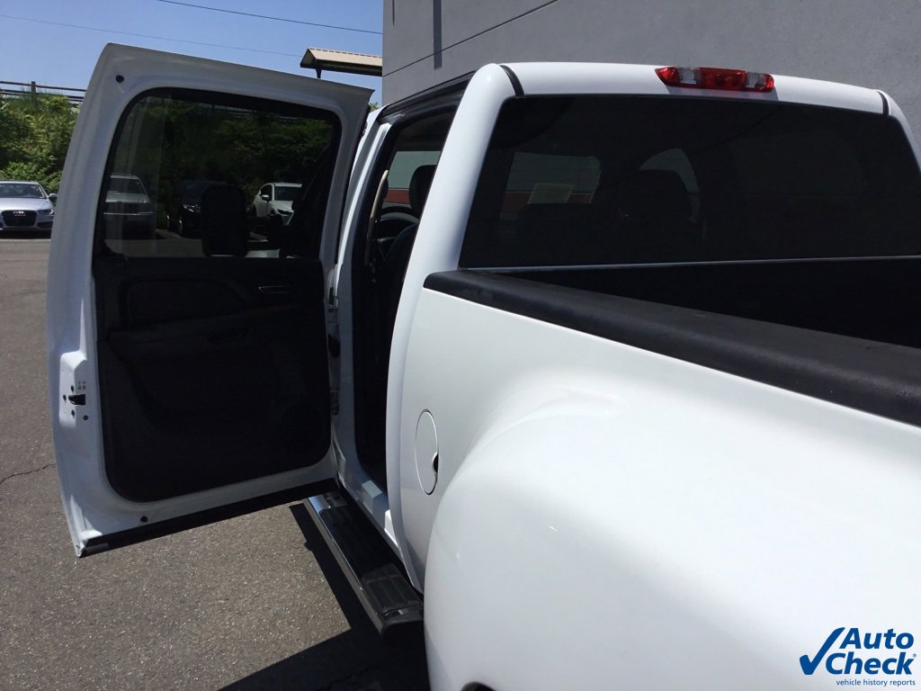 Used 2011 Chevrolet Silverado 3500 LTZ w/ Snow Plow Prep Package image 32