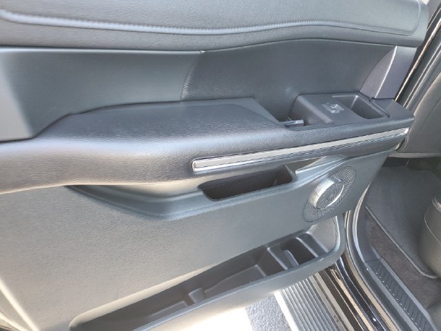 Used 2020 Ford Expedition Max XLT w/ Equipment Group 202A AWD/4WD image 16
