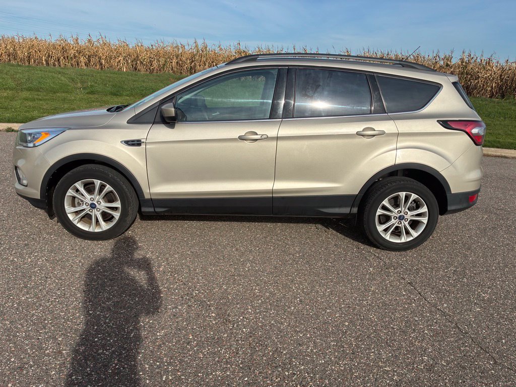 Used 2017 Ford Escape SE w/ Equipment Group 201A FWD image 5