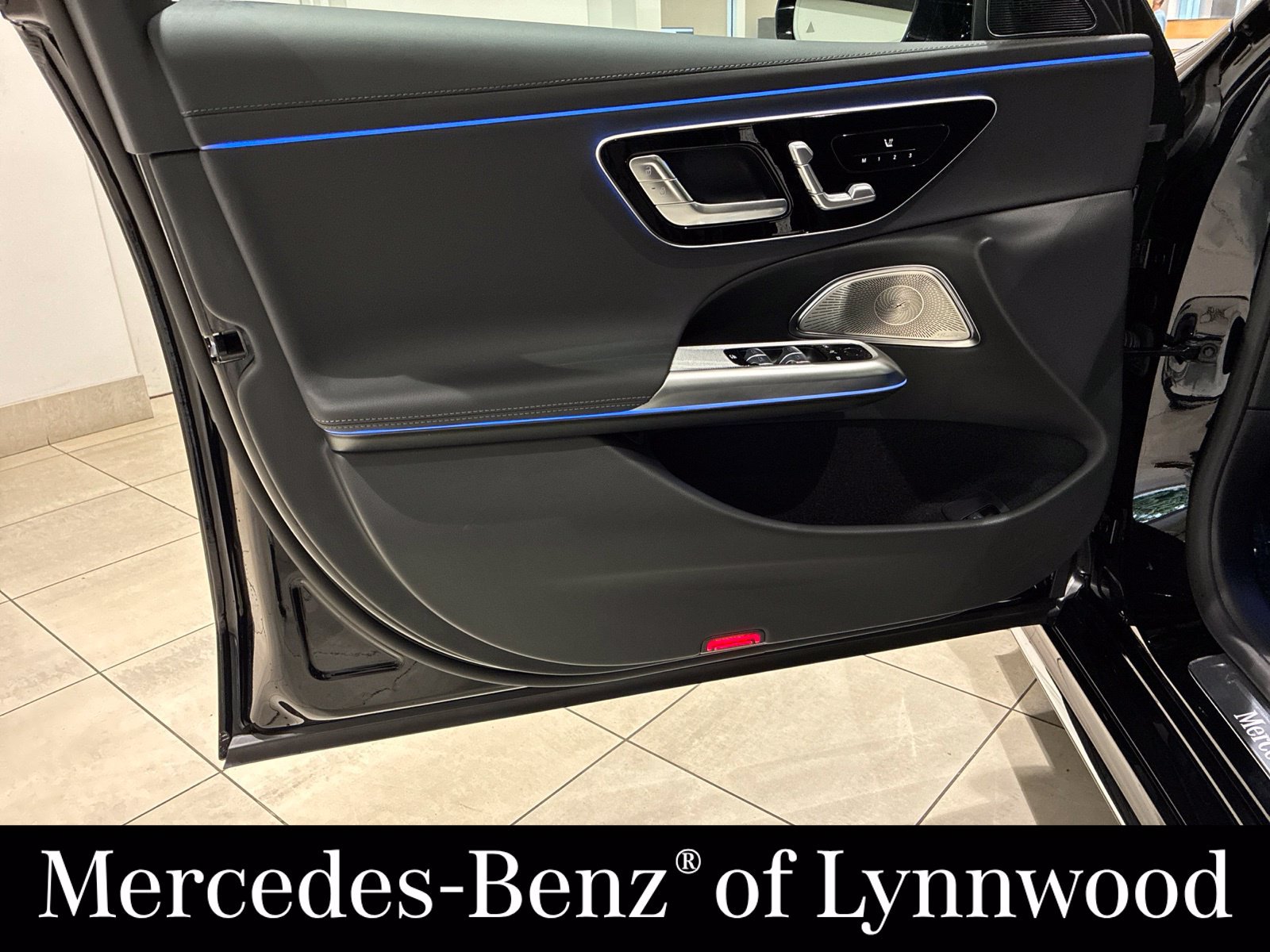 New 2026 Mercedes-Benz E 350 4MATIC Sedan image 7