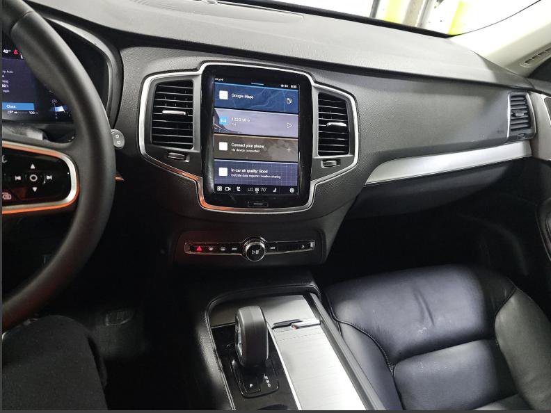 Used 2023 Volvo XC90 B5 Core w/ Protection Package Premier image 17