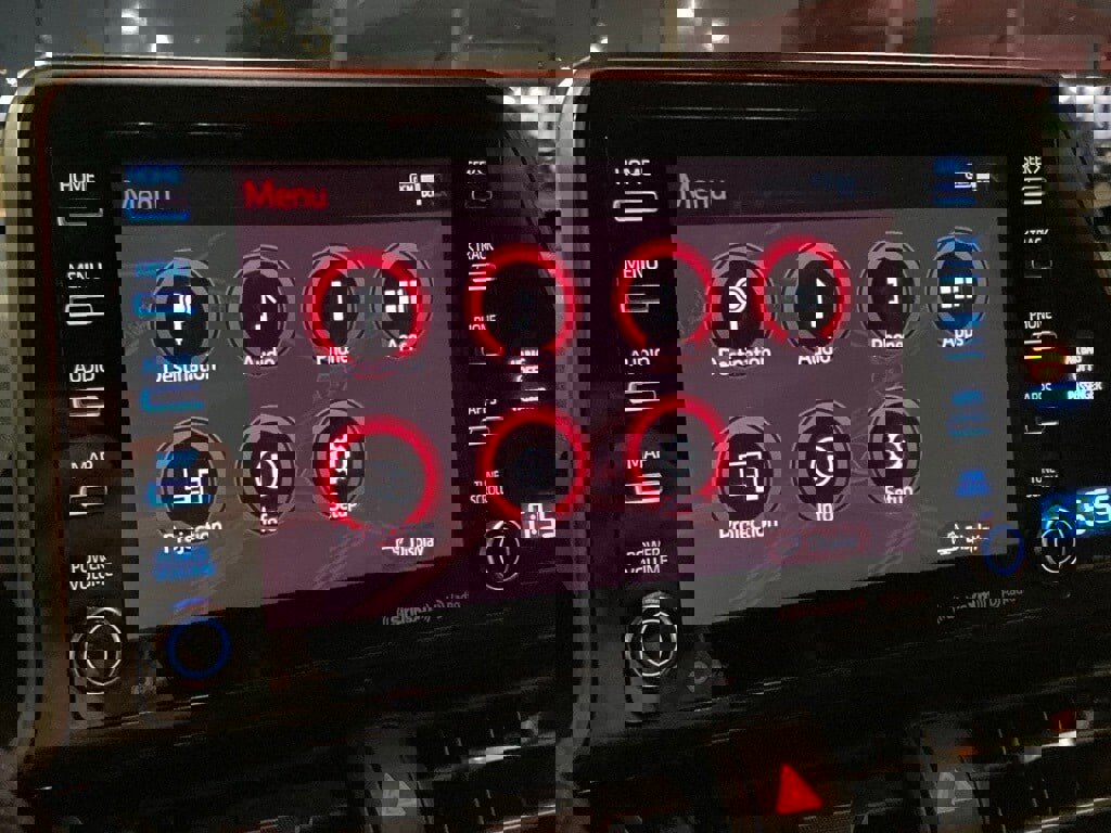 Used 2019 Toyota C-HR Limited image 21