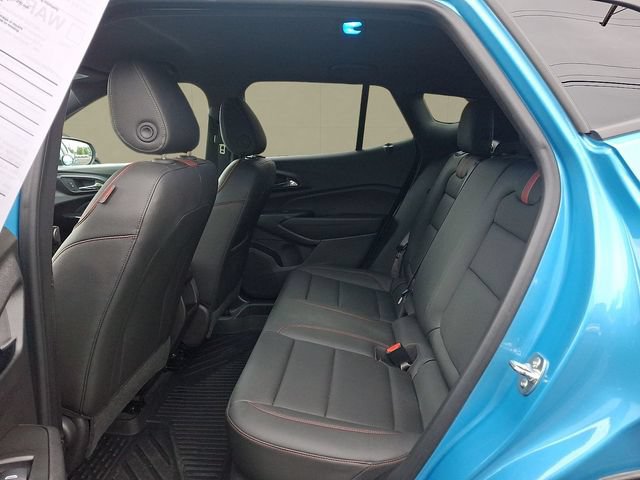 Used 2025 Chevrolet Trax RS FWD image 10
