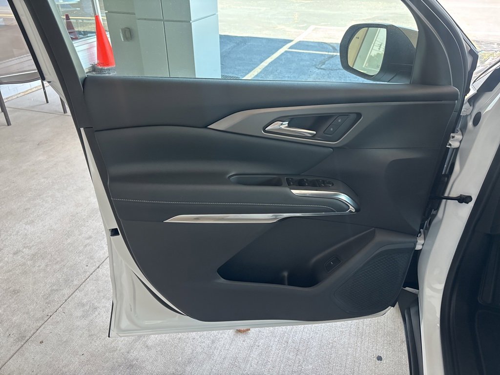 New 2026 Chevrolet Traverse LT image 6