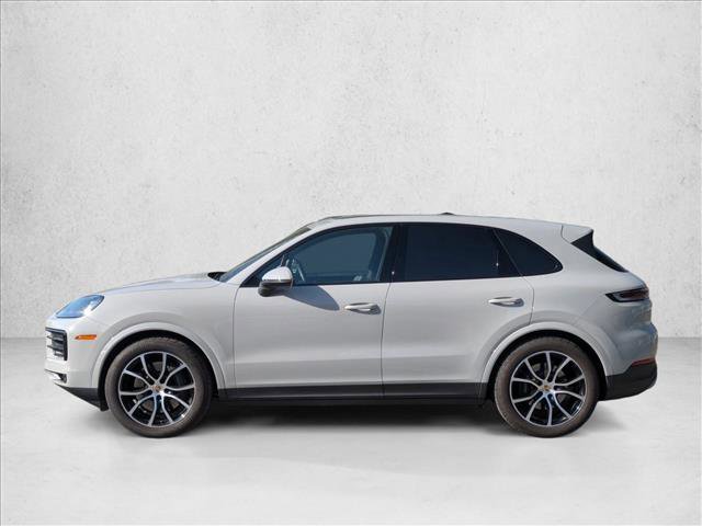 Used 2024 Porsche Cayenne image 8
