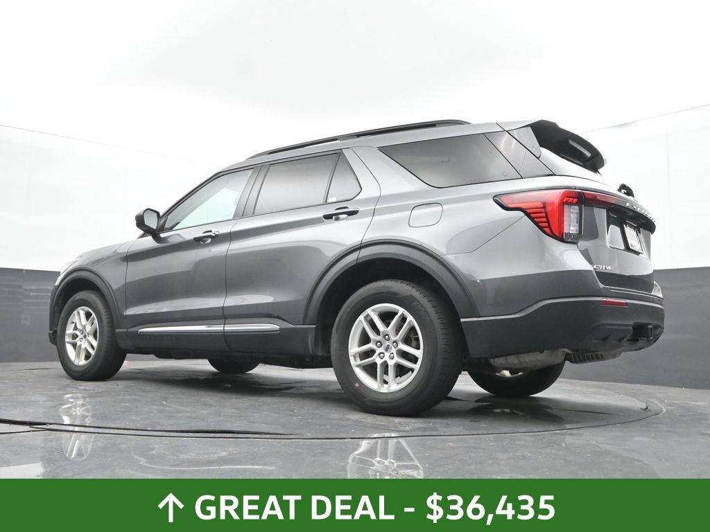 Used 2025 Ford Explorer Active AWD/4WD image 48