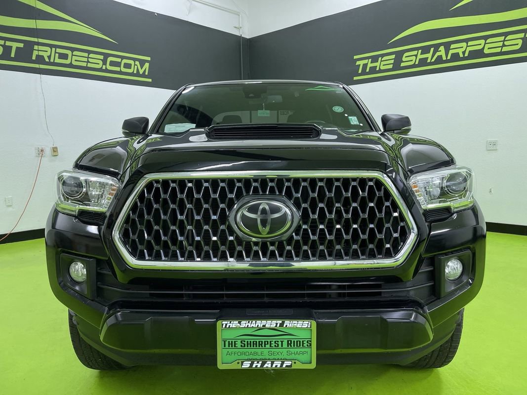 Used 2019 Toyota Tacoma TRD Sport image 3