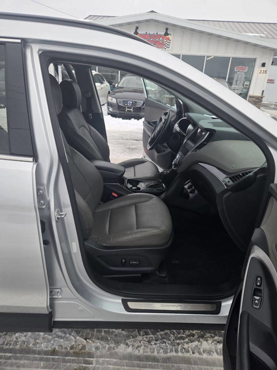 Used 2016 Hyundai Santa Fe Sport 2.0T w/ Option Group 05 image 7