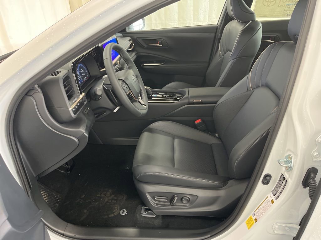 New 2026 Toyota Crown Signia image 3