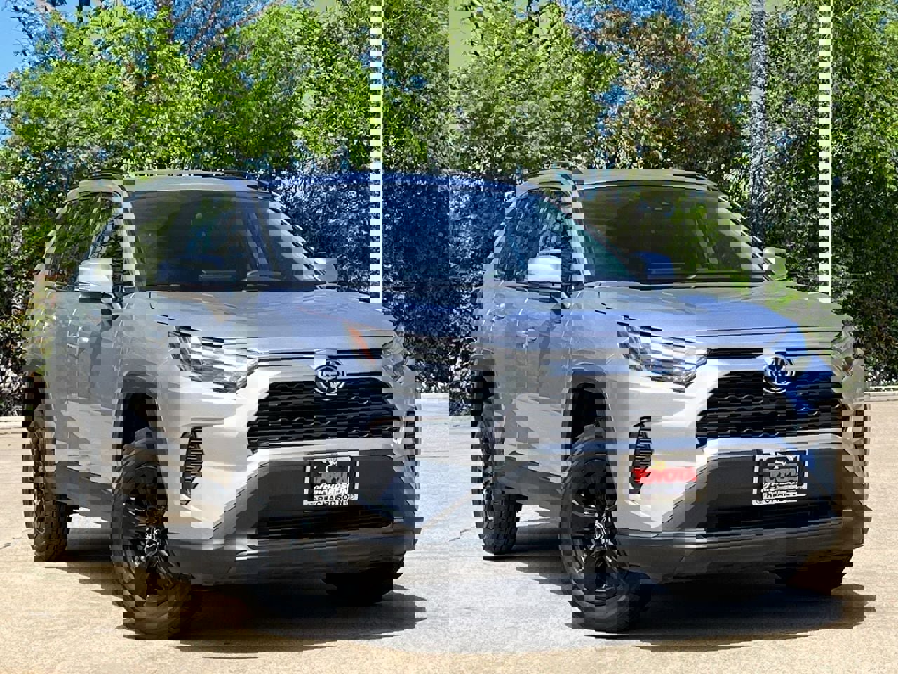 Used 2024 Toyota RAV4 XLE image 2