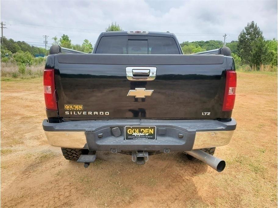 Used 2007 Chevrolet Silverado 2500 LTZ w/ Safety Package AWD/4WD image 10