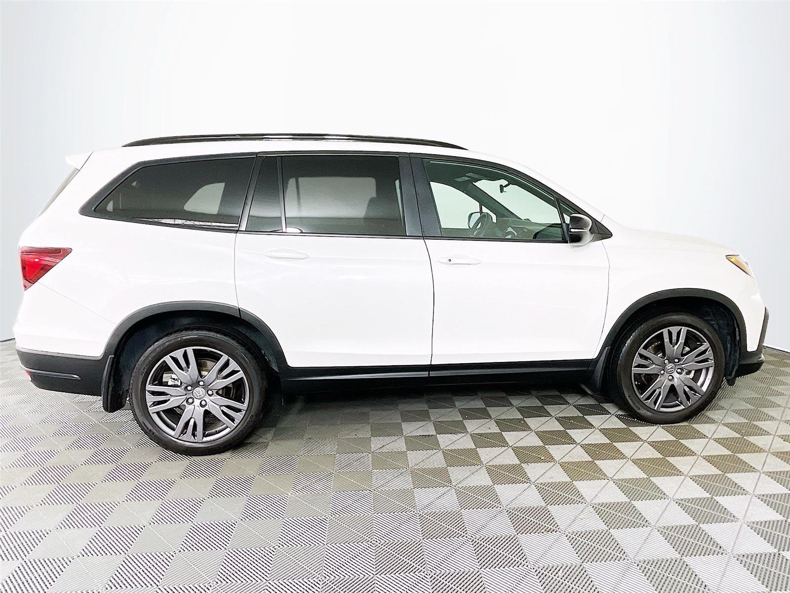 Used 2022 Honda Pilot Sport image 12