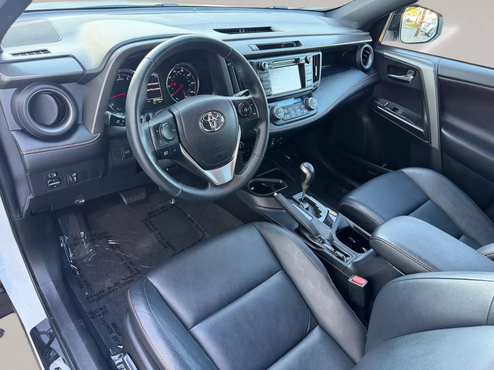 Used 2016 Toyota RAV4 SE FWD image 10